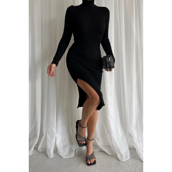 Kadın Siyah Esnek Triko Kumaş Boğazlı Yaka Yırtmaç Detaylı Uzun Kollu Midi Elbise Elbise