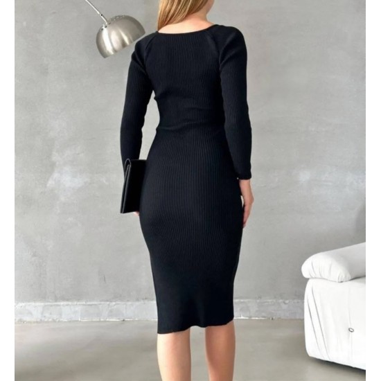 Siyah Uzun Kollu Kalp Yaka Yırtmaçlı Triko Elbise Elbise